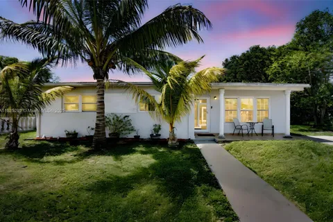 3610 NW 171st St, Miami Gardens FL 33056