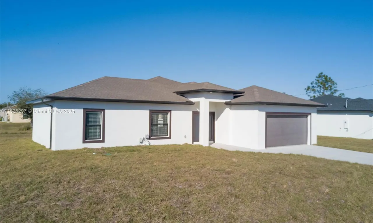 2107 JEFFERSON AVE, Other City - In The State Of Florida FL 33920