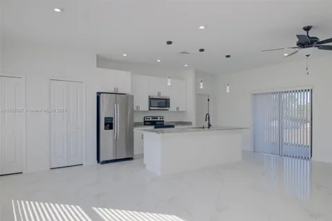 2107 JEFFERSON AVE, Other City - In The State Of Florida FL 33920