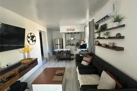 510 NW 146th St # 2, Miami FL 33168