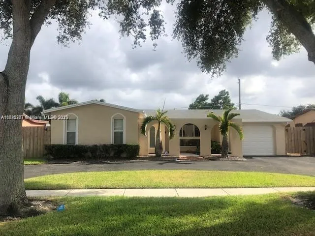 9200 SW 54th St, Cooper City FL 33328