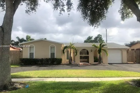 9200 SW 54th St, Cooper City FL 33328