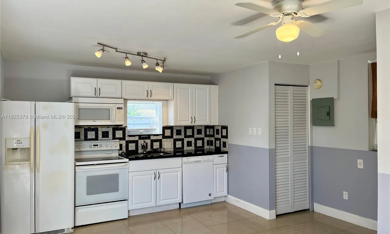 2330 Harding St Rear, Hollywood FL 33020