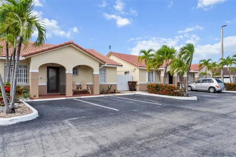 7101 W 24th Ave # 27, Hialeah FL 33016