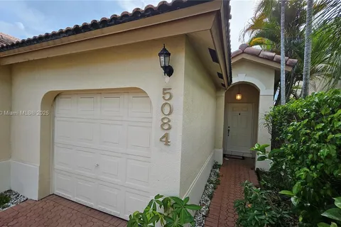 5084 NW 112th Ct, Doral FL 33178