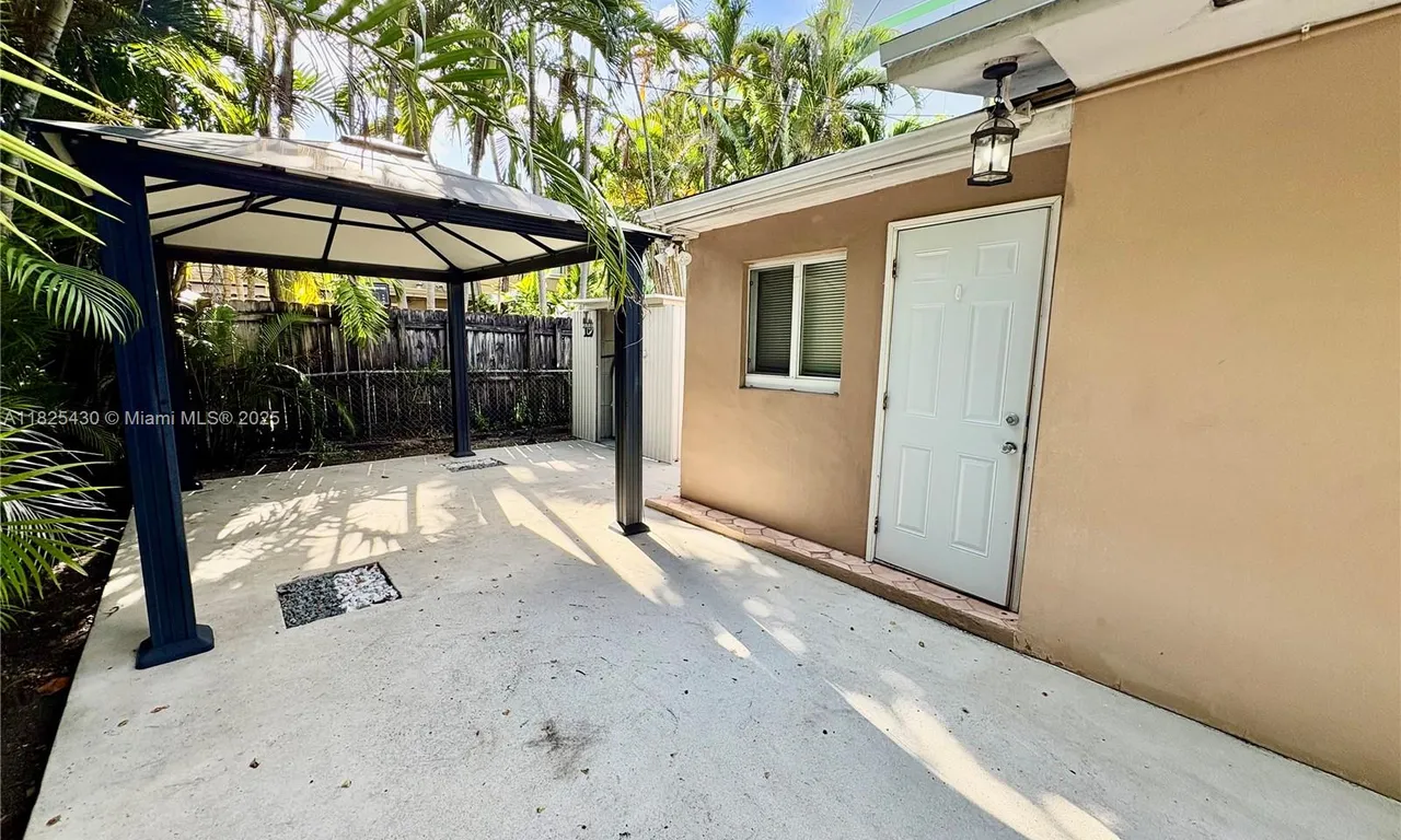 936 SW 68th Ave, Miami FL 33144