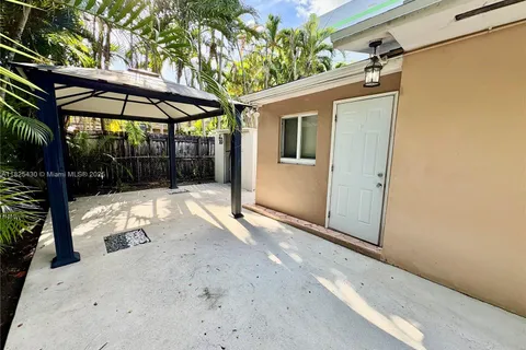 936 SW 68th Ave, Miami FL 33144