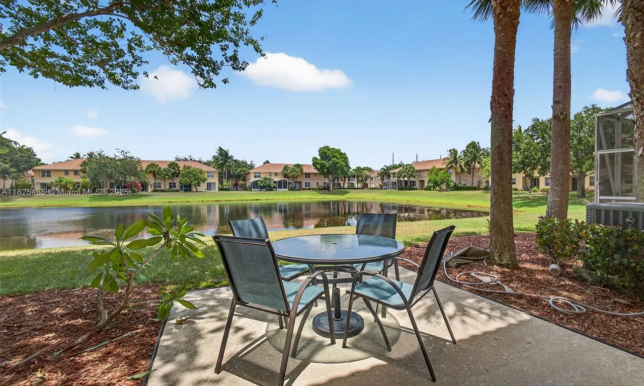 452 Rainbow Springs Ter # 452, Royal Palm Beach FL 33411