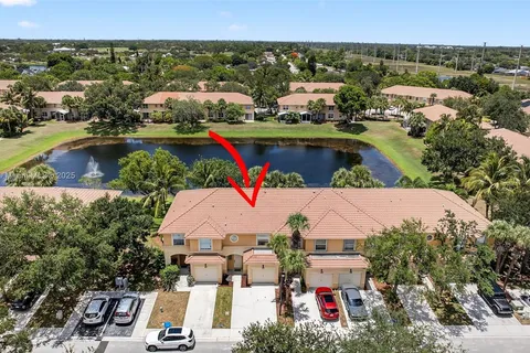 452 Rainbow Springs Ter # 452, Royal Palm Beach FL 33411