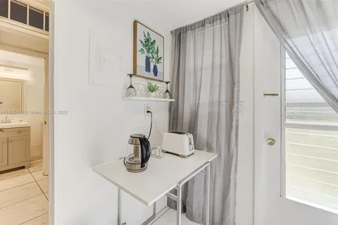 1333 E Hallandale Beach Blvd # 311, Hallandale Beach FL 33009