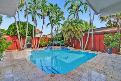 8931 SW 5th St, Miami FL 33174