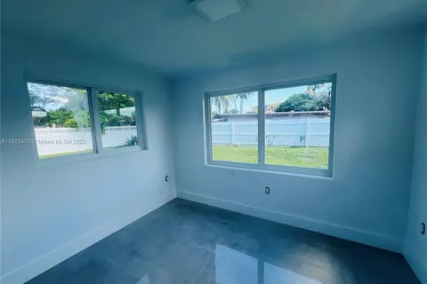 912 NE 2nd Ct # 0, Hallandale Beach FL 33009