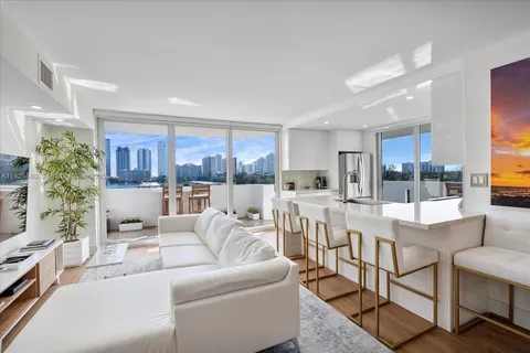 3703 NE 166th St # 701, North Miami Beach FL 33160