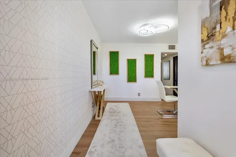 3703 NE 166th St # 701, North Miami Beach FL 33160