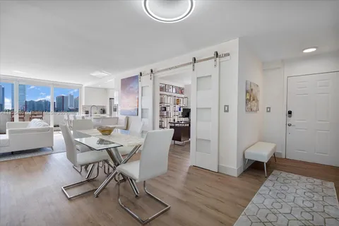 3703 NE 166th St # 701, North Miami Beach FL 33160
