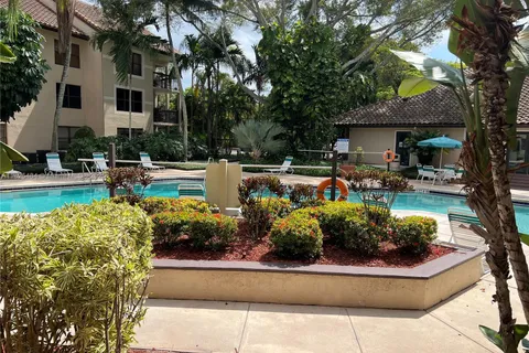 4261 W Mcnab Rd # 23, Pompano Beach FL 33069