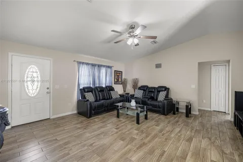 28 HEMLOCK RADIAL, Ocala FL 34472