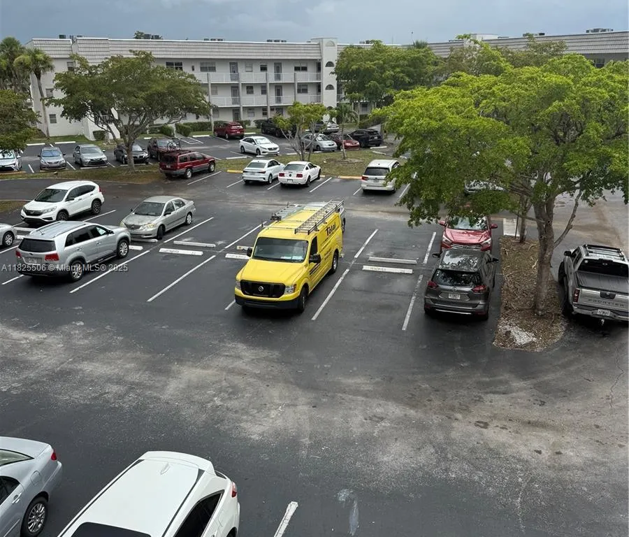 8345 Sunrise Lakes Blvd # 312, Sunrise FL 33322