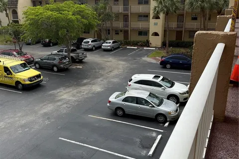 8345 Sunrise Lakes Blvd # 312, Sunrise FL 33322