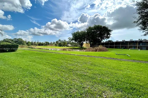1808 W Meadows Cir W # 1808, Boynton Beach FL 33436