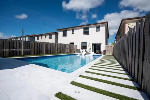 25433 SW 108th Ct, Homestead FL 33032
