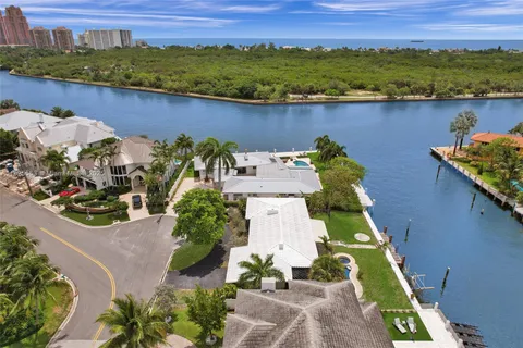 2756 NE 18th St, Fort Lauderdale FL 33305