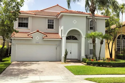 15842 SW 14th St, Pembroke Pines FL 33027