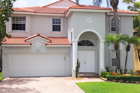15842 SW 14th St, Pembroke Pines FL 33027