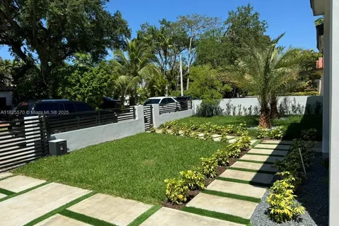 1205 Wallace St, Coral Gables FL 33134
