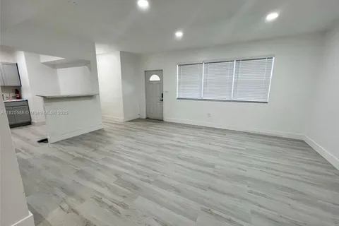 1821 NW 185th St, Miami Gardens FL 33056