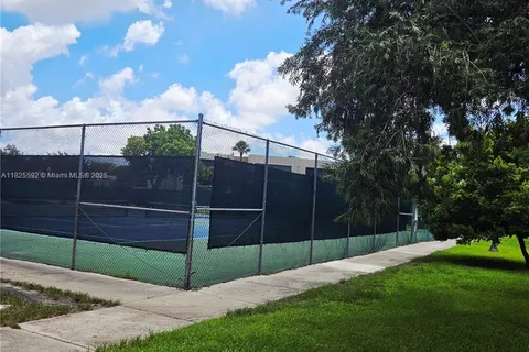 8005 SW 107th Ave # 213, Miami FL 33173
