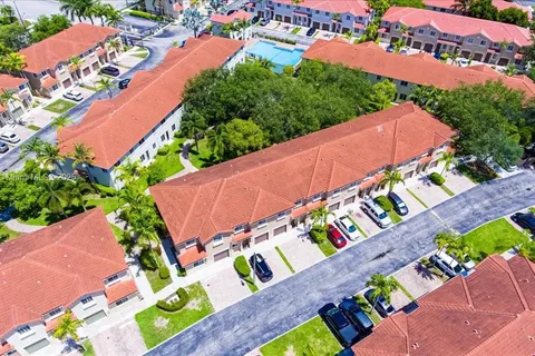 21007 NW 14 PL # 351, Miami Gardens FL 33169