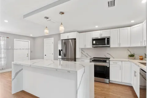 2991 NW 1st Dr, Pompano Beach FL 33064