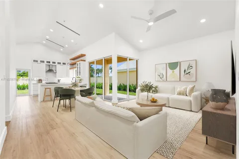 9047 Baybury Ln, West Palm Beach FL 33411