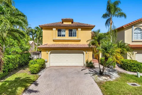 5134 NW 113th Ave, Doral FL 33178