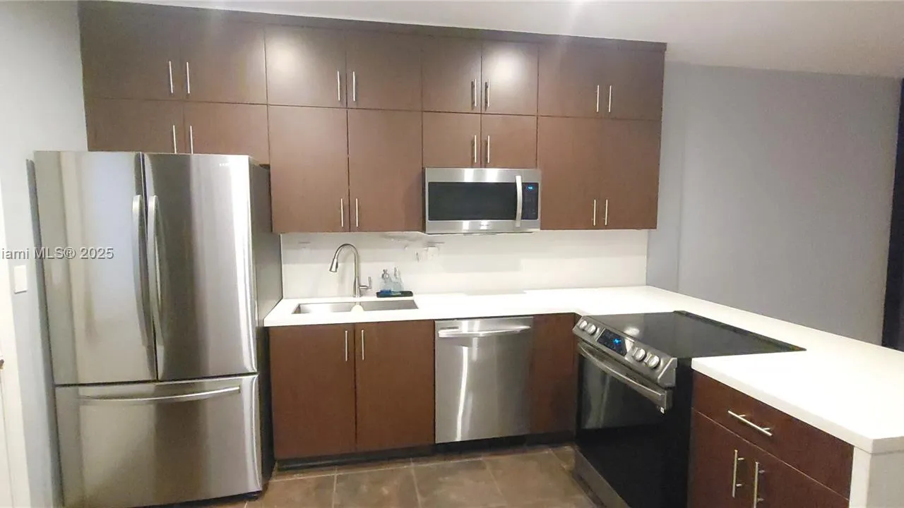 1600 NE 114th St # 308, Miami FL 33181