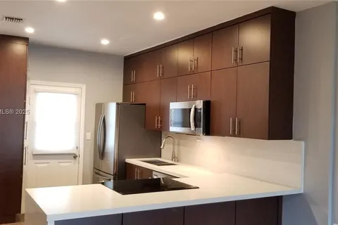 1600 NE 114th St # 308, Miami FL 33181