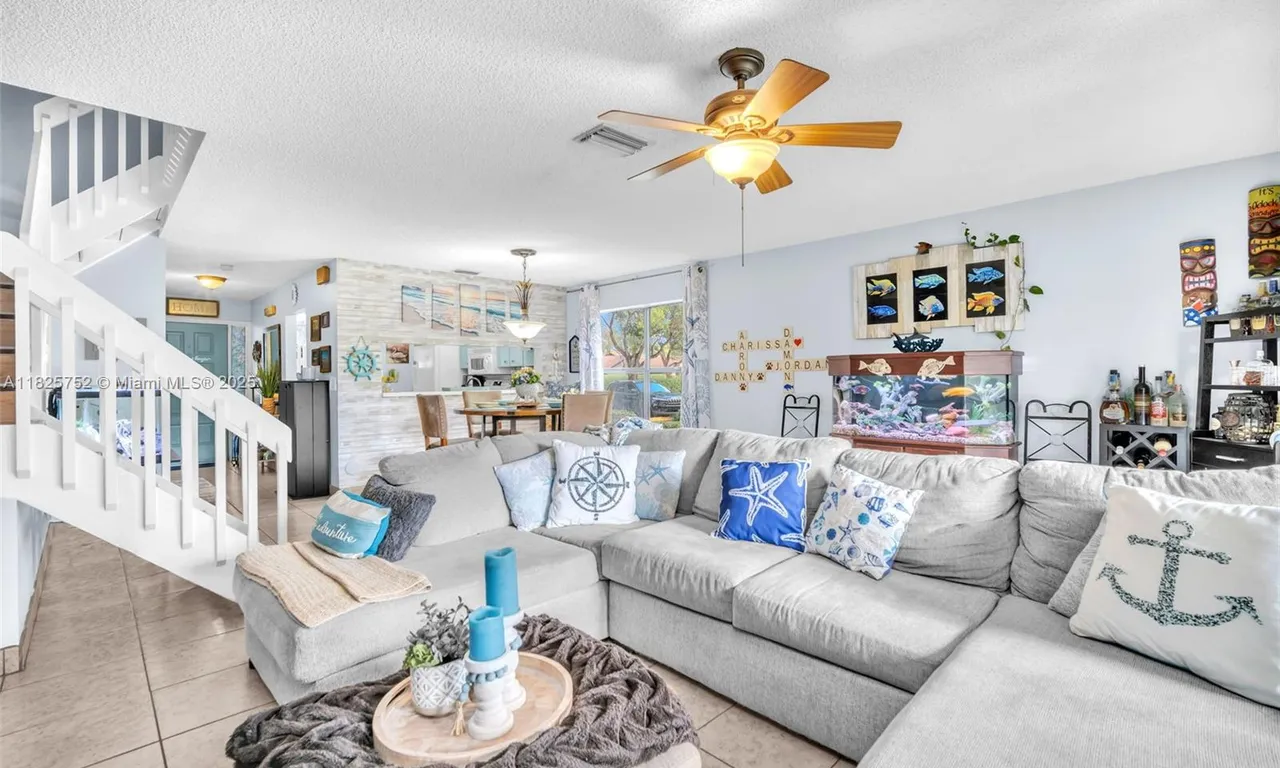 4552 Carambola Cir S # 27247, Coconut Creek FL 33066