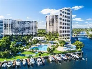 2500 Parkview Dr # 405, Hallandale Beach FL 33009