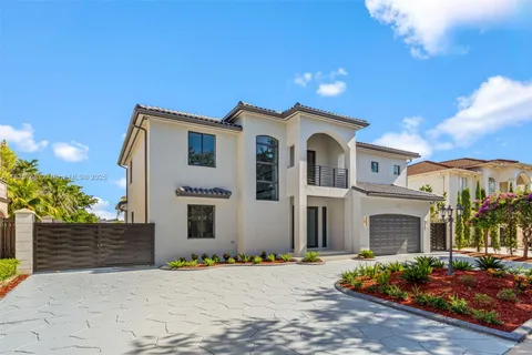 8946 NW 176th Ln, Miami FL 33018