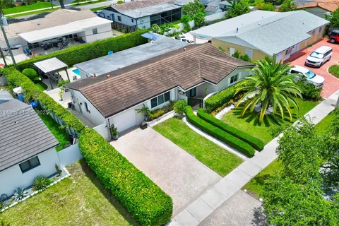 9573 SW 57th St, Miami FL 33173