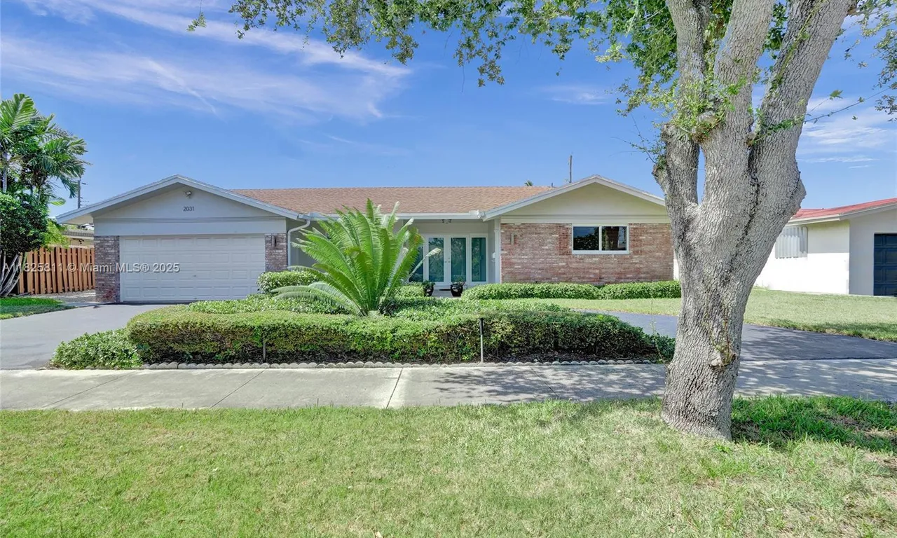 2031 NE 62nd St, Fort Lauderdale FL 33308