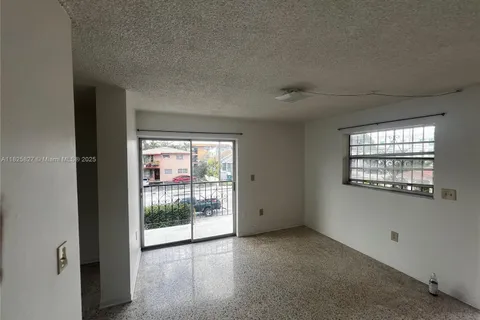 619 SW 11th Ave # 2, Miami FL 33130