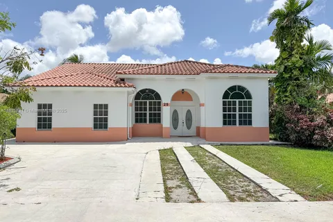 25 Ludlam Dr, Miami Springs FL 33166