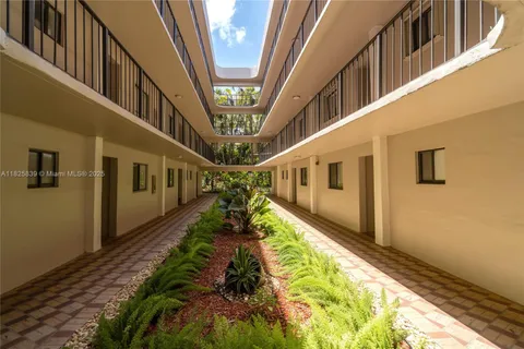 8400 SW 133rd Ave Rd # 212, Miami FL 33183