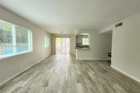 115 SW 1st Ave # 1, Boynton Beach FL 33435