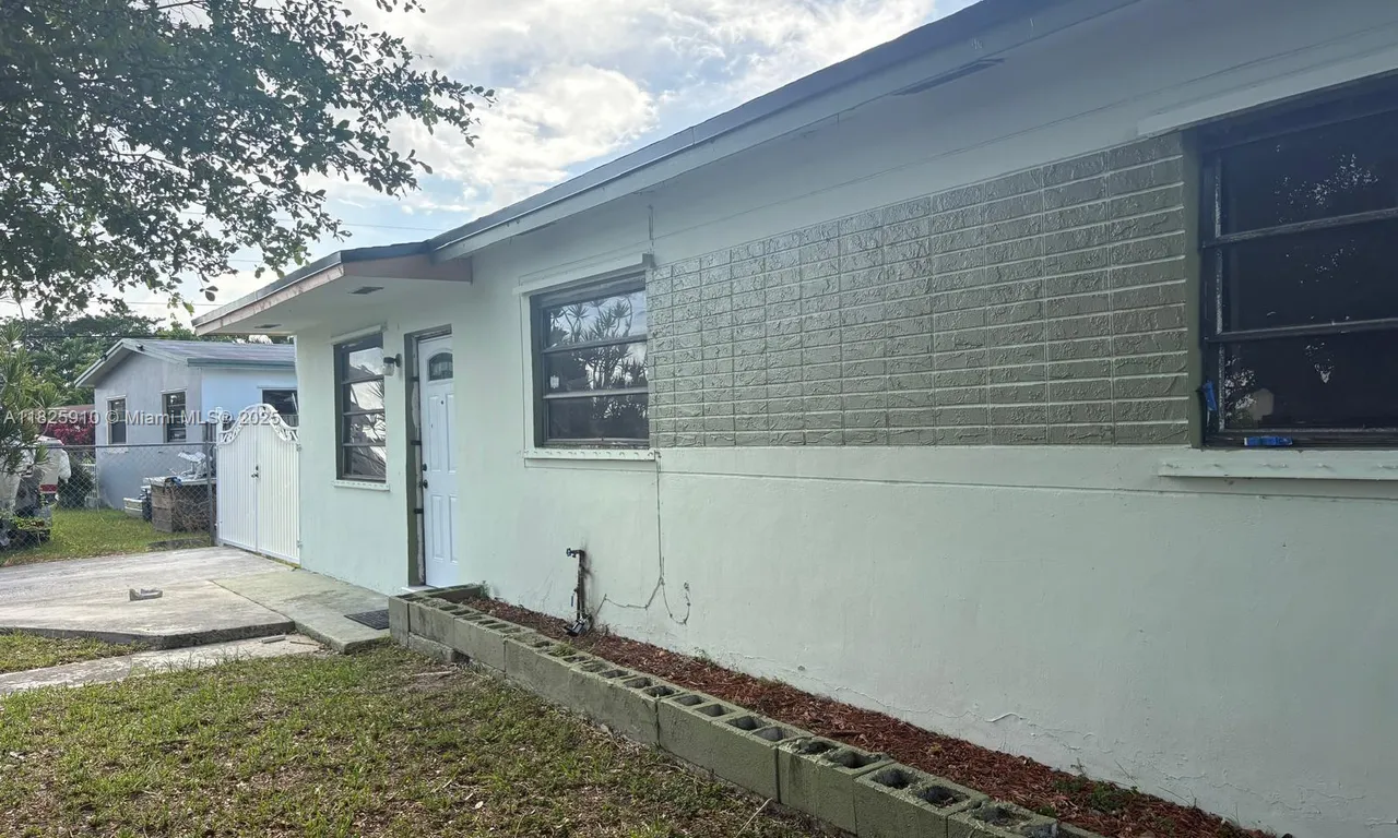 10791 SW 221st St, Miami FL 33170