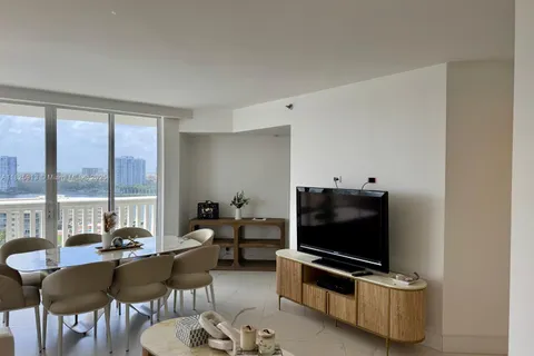 1000 Island Blvd # 1410, Aventura FL 33160