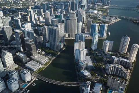 300 Biscayne Blvd Way # 2607, Miami FL 33131