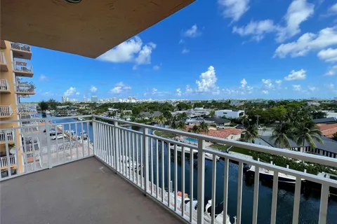 2450 NE 135th St # 609, North Miami FL 33181